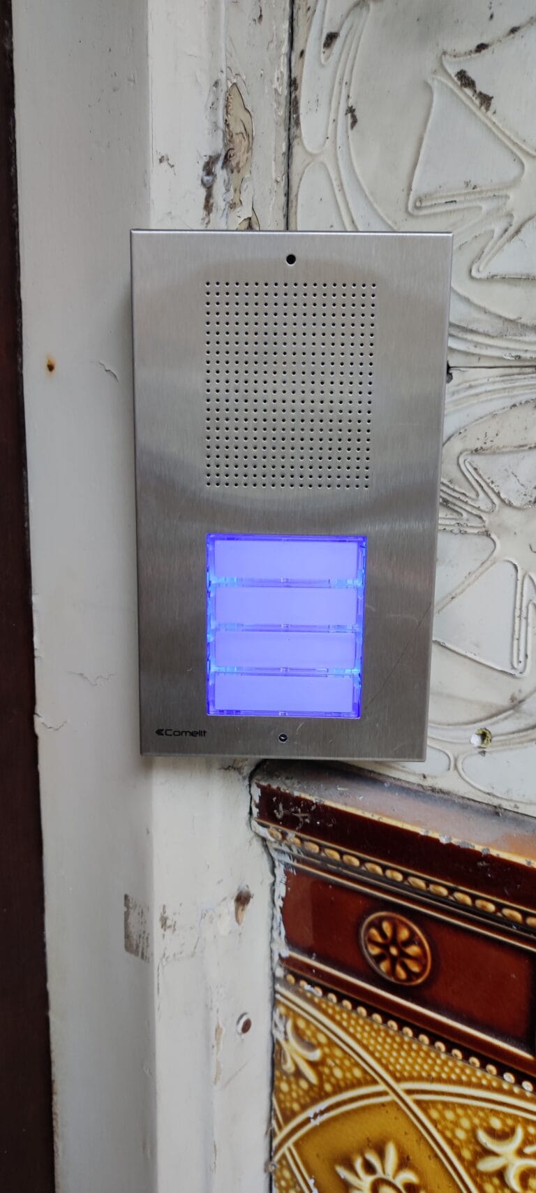 Comelit intercom vervangen