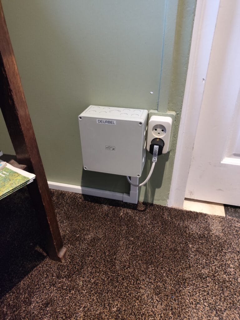 Ajax videodeurbel installatie