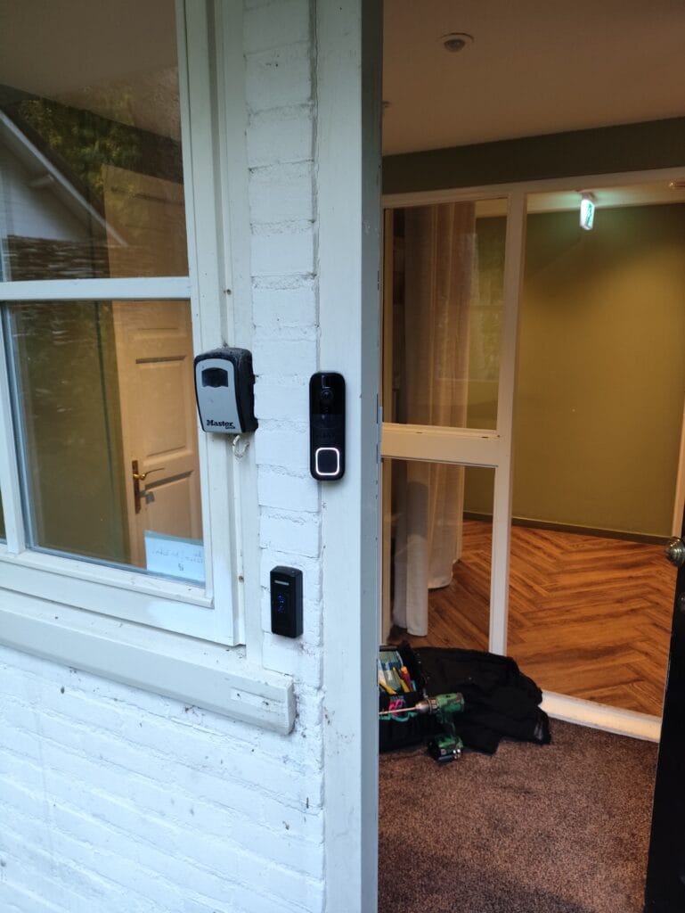 Ajax videodeurbel installatie